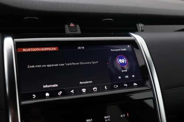 Land Rover Discovery Sport (2020) thumbnail 24