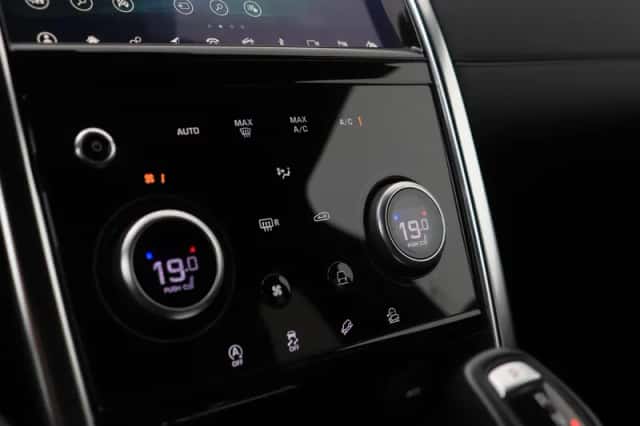 Land Rover Discovery Sport (2020) thumbnail 27