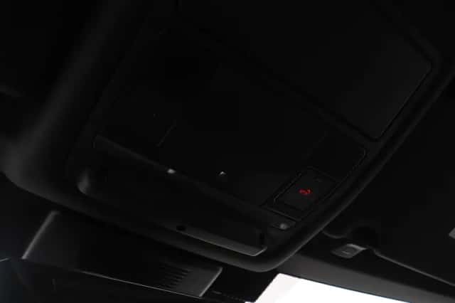 Land Rover Discovery Sport (2020) thumbnail 28