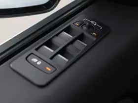 Land Rover Discovery Sport (2020) thumbnail 36