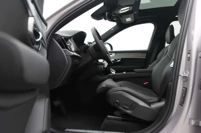 Volvo XC90 (2026) thumbnail 3
