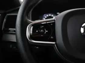 Volvo XC90 (2015) thumbnail 39