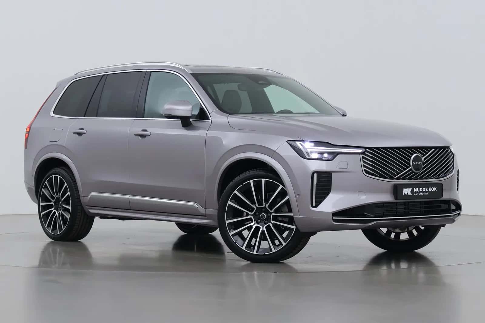 Volvo XC90 (2026) — foto 1