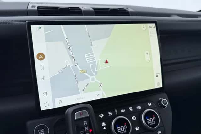 Land Rover Defender (2026) thumbnail 22