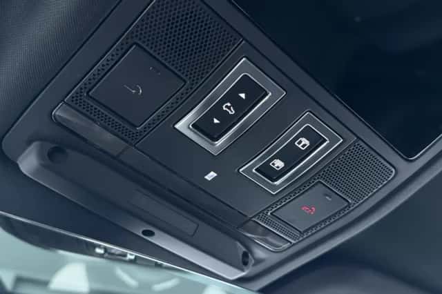 Land Rover Defender (2026) thumbnail 30