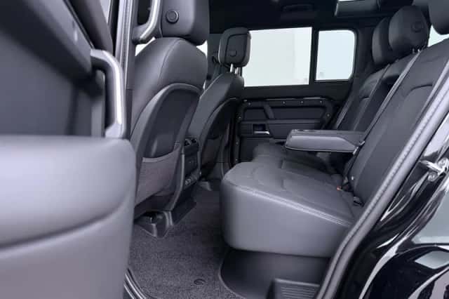 Land Rover Defender (2026) thumbnail 42