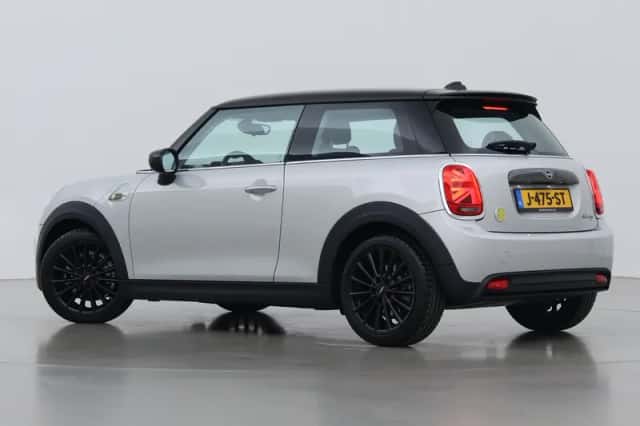 MINI Electric (2020) thumbnail 2