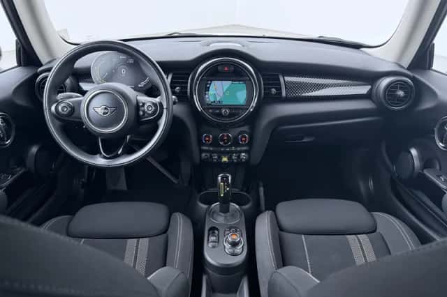MINI Electric (2020) thumbnail 4