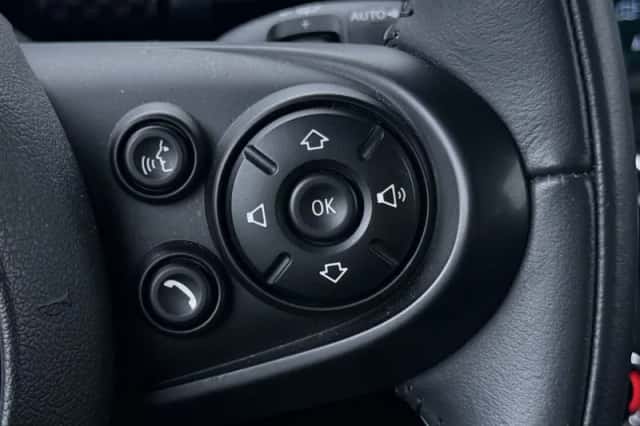 MINI Electric (2020) thumbnail 33