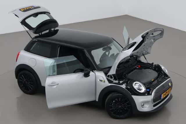 MINI Electric (2020) thumbnail 6