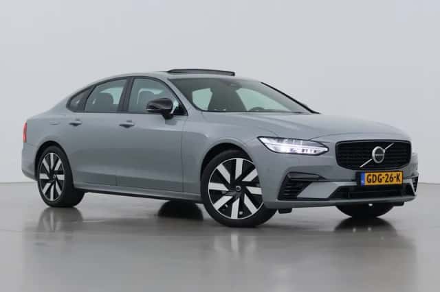 Volvo S90 (2024) thumbnail 1