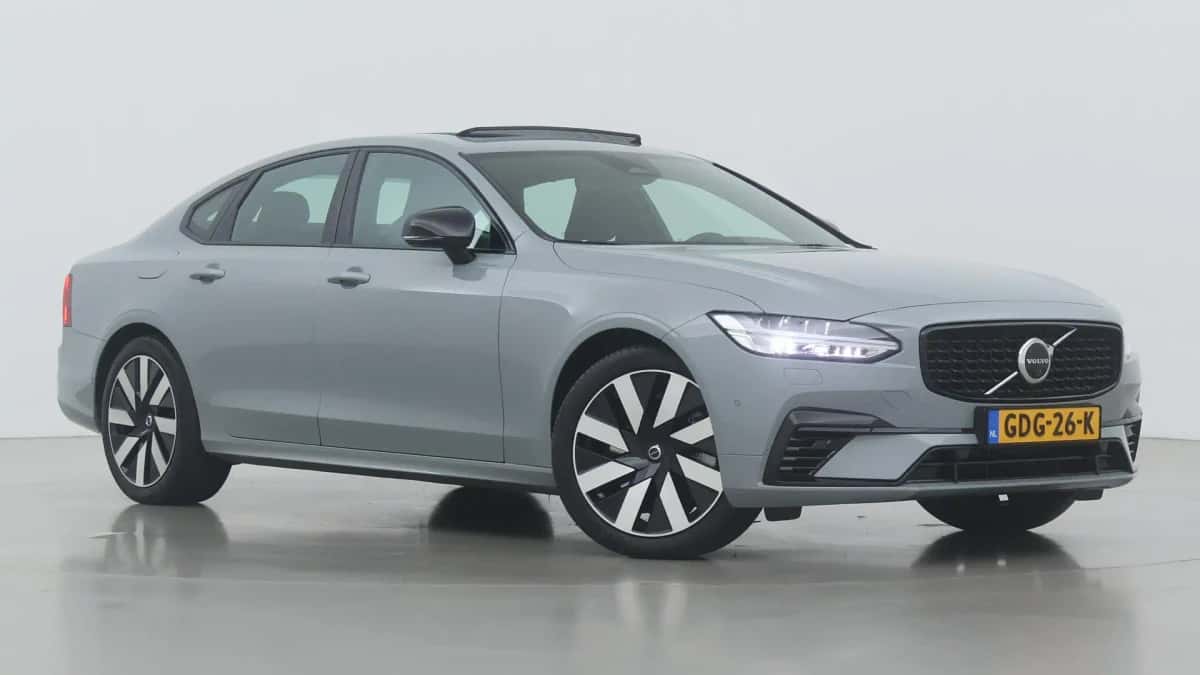 Volvo S90 (2024) — foto 1