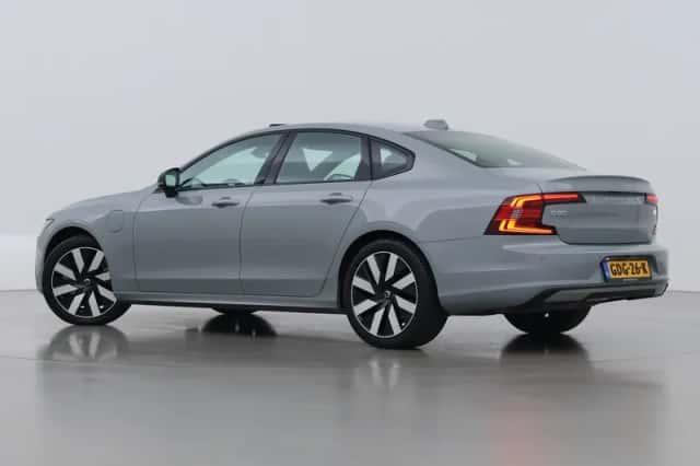 Volvo S90 (2024) thumbnail 2