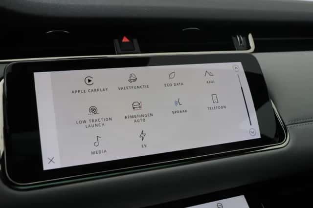 Land Rover Range Rover Evoque (2022) thumbnail 32