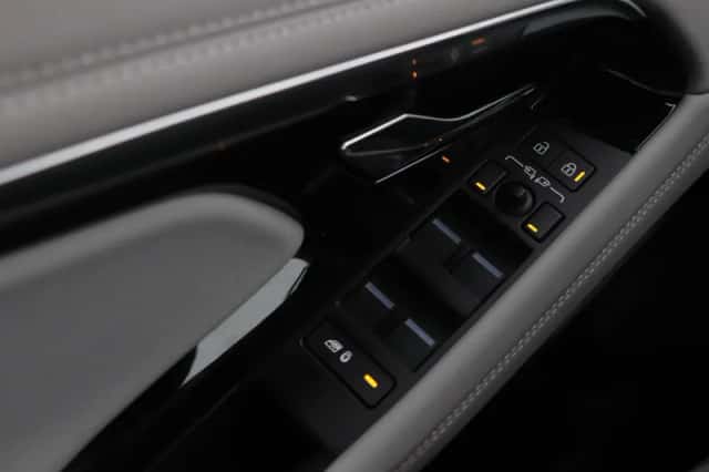 Land Rover Range Rover Evoque (2022) thumbnail 42