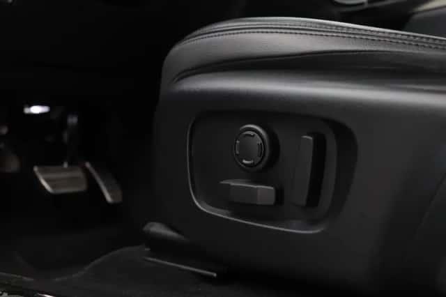 Land Rover Range Rover Evoque (2022) thumbnail 43