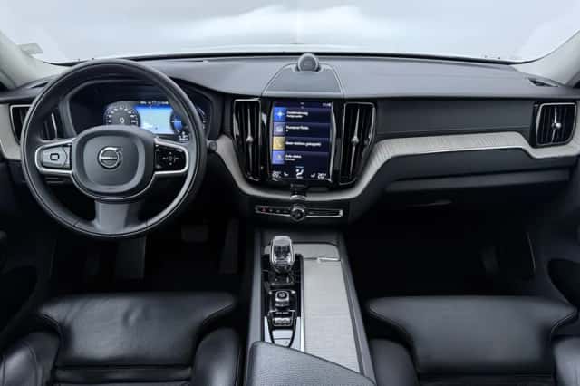 Volvo XC60 (2020) thumbnail 4