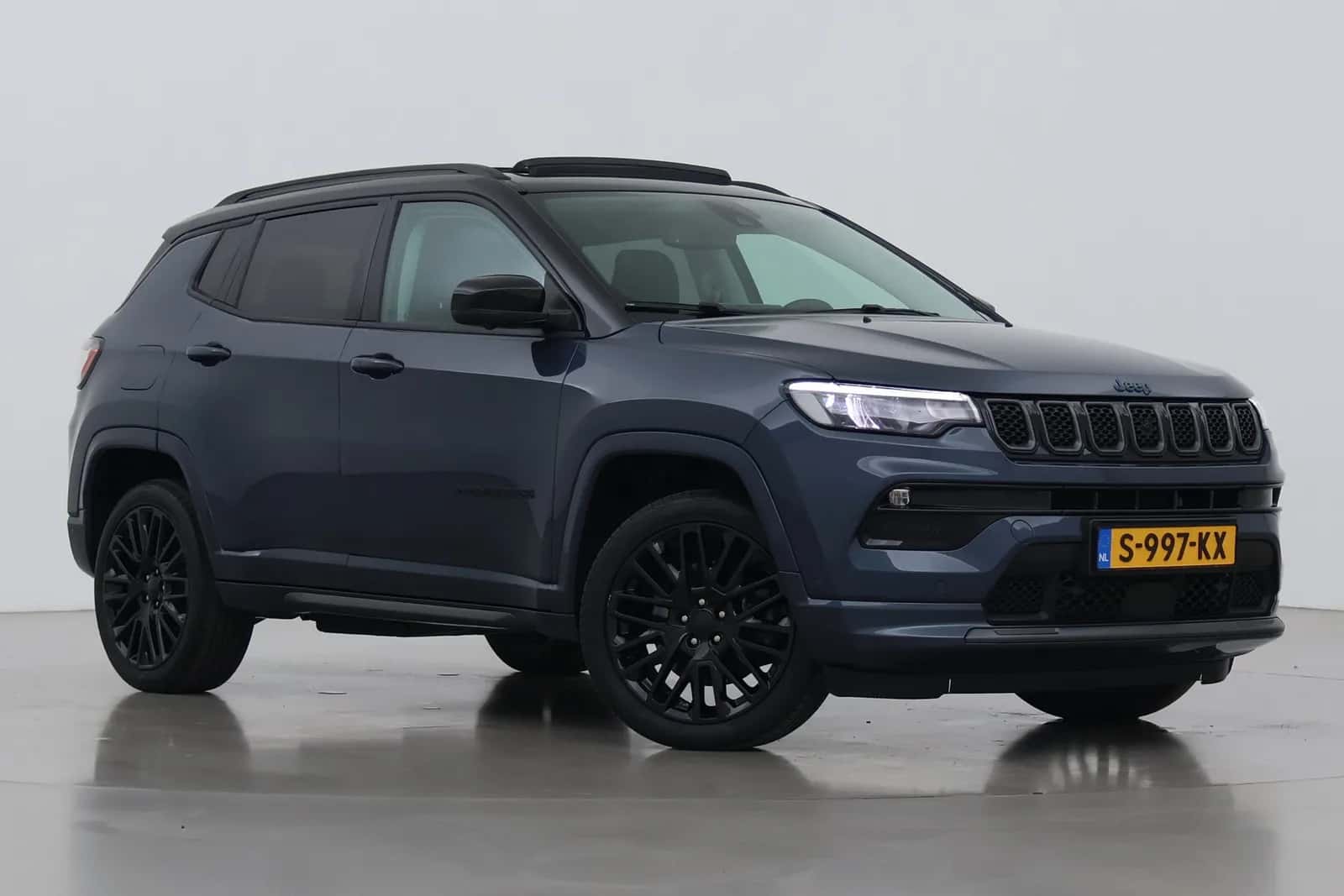 Jeep Compass (2022) — foto 1