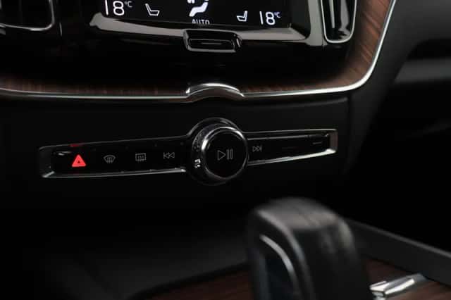 Volvo XC60 (2020) thumbnail 34