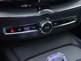 Volvo XC60 (2025) thumbnail 38