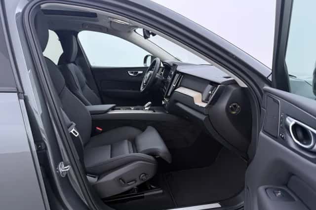 Volvo XC60 (2026) thumbnail 5