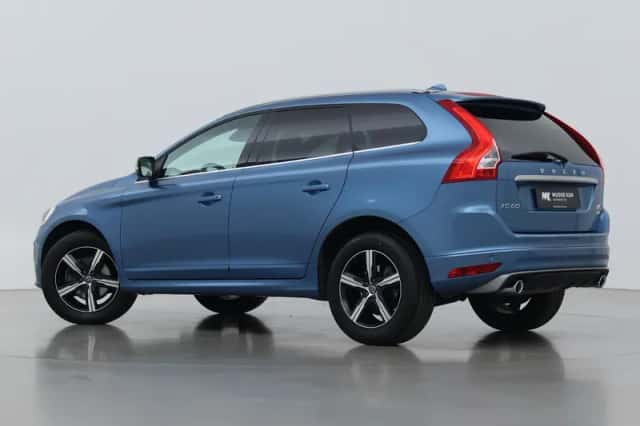 Volvo XC60 (2017) thumbnail 2