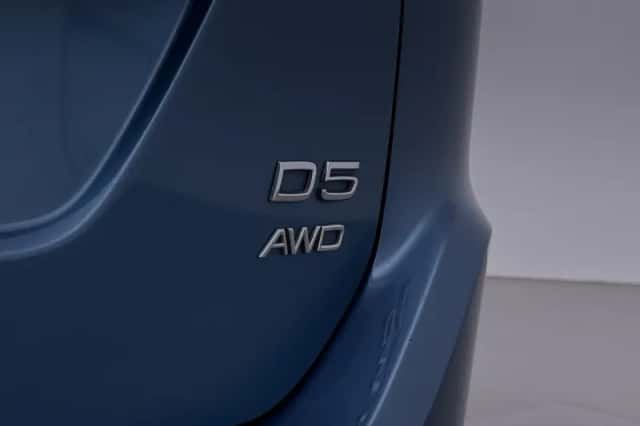 Volvo XC60 (2017) thumbnail 42