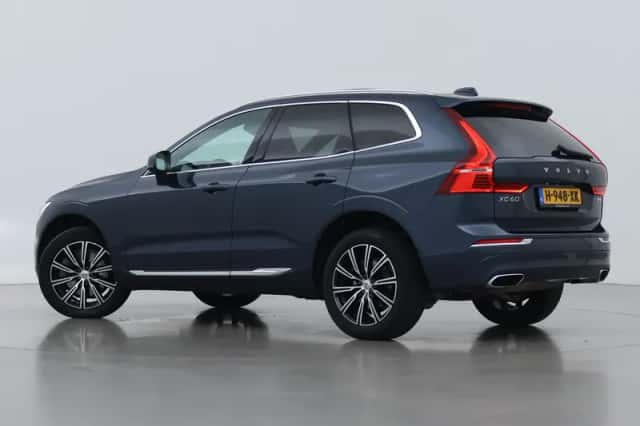 Volvo XC60 (2019) thumbnail 2