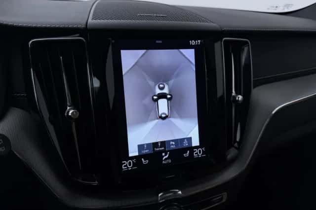 Volvo XC60 (2019) thumbnail 17