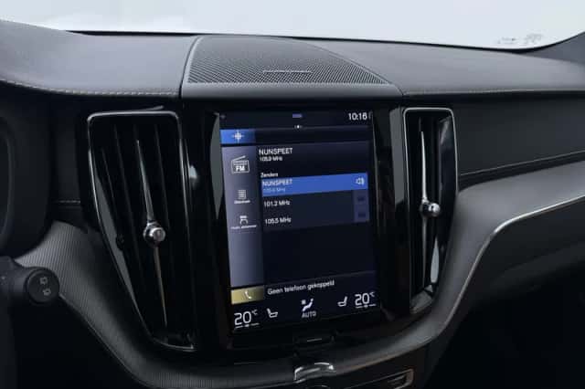 Volvo XC60 (2019) thumbnail 25