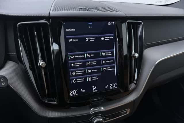 Volvo XC60 (2019) thumbnail 30