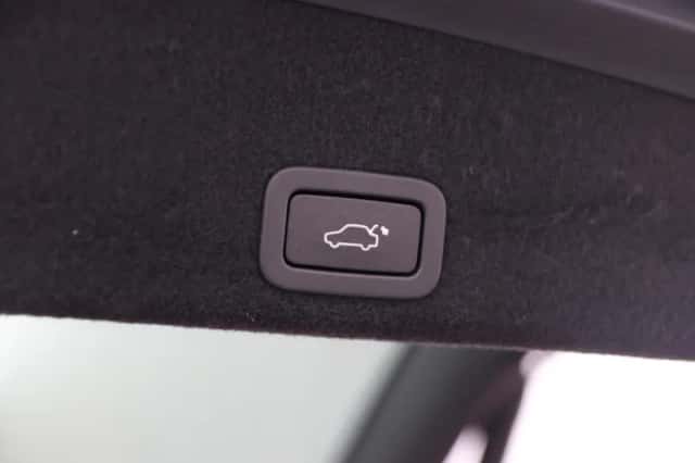 Volvo XC60 (2016) thumbnail 44