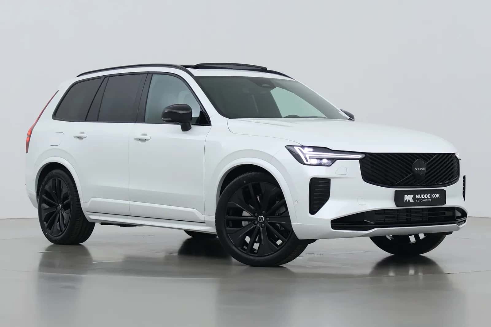 Volvo XC90 (2026) — foto 1