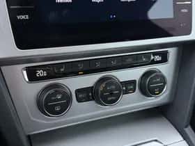 Volkswagen Passat (2018) thumbnail 31