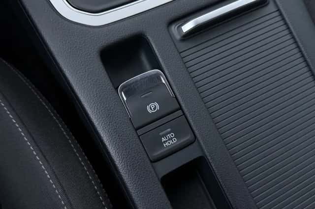 Volkswagen Passat (2018) thumbnail 33