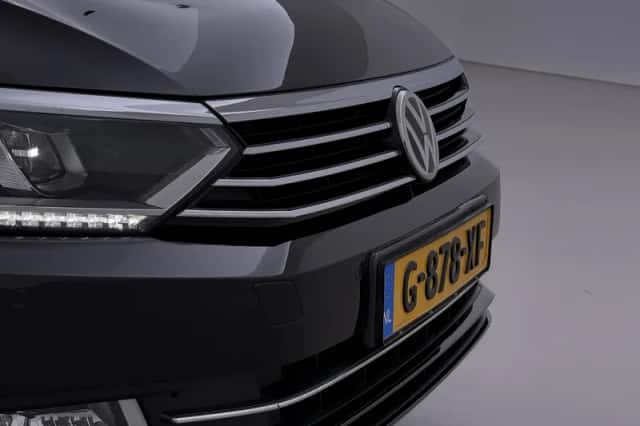 Volkswagen Passat (2018) thumbnail 49