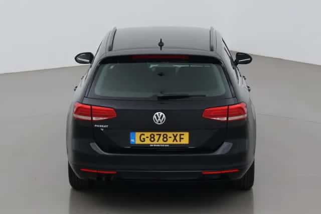 Volkswagen Passat (2018) thumbnail 9