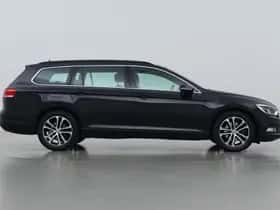 Volkswagen Passat (2018) thumbnail 10