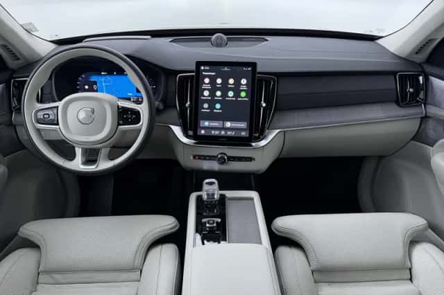 Volvo XC90 (2026) thumbnail 4