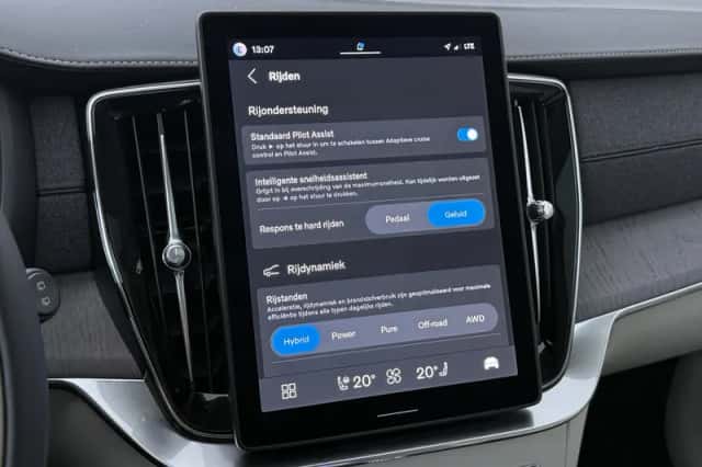 Volvo XC90 (2026) thumbnail 32