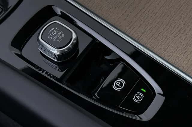 Volvo XC60 (2025) thumbnail 35