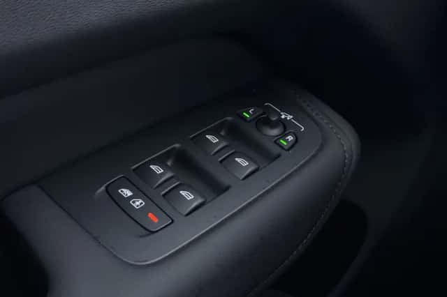 Volvo XC60 (2025) thumbnail 41