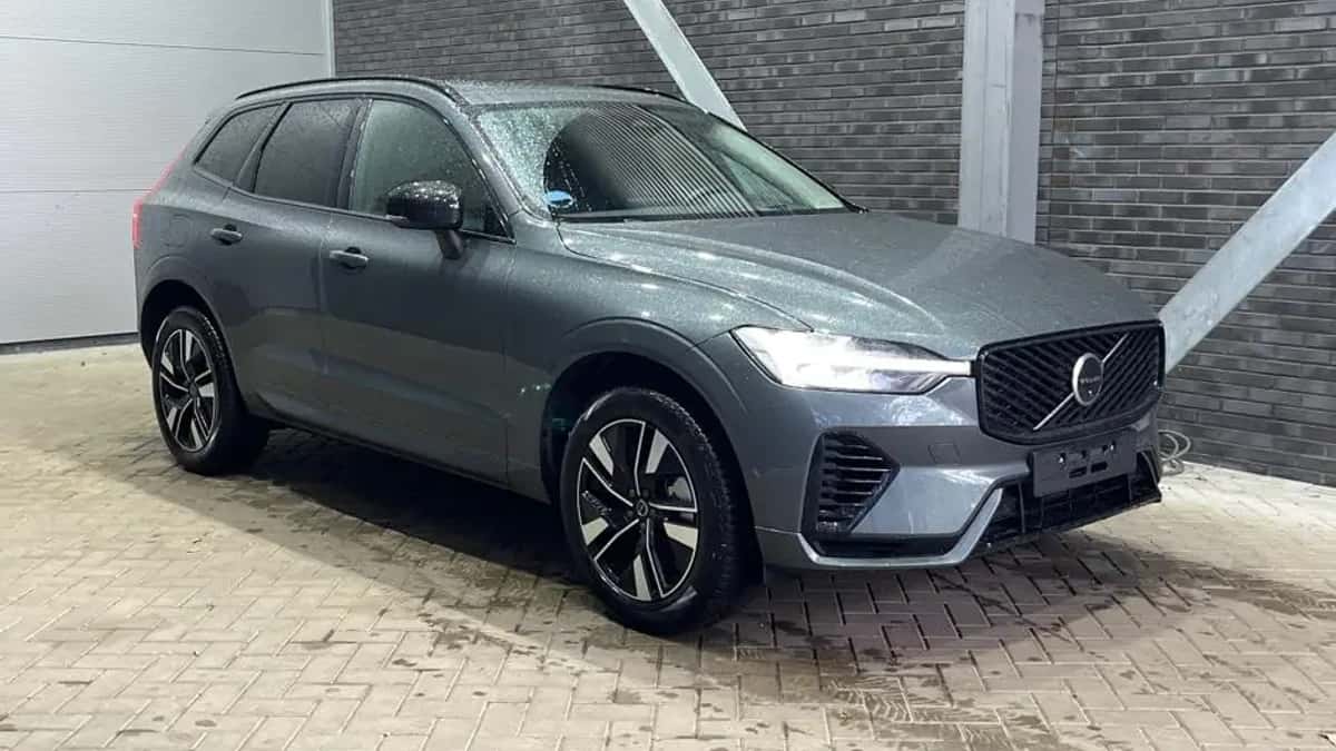 Volvo XC60 (2025) — foto 1