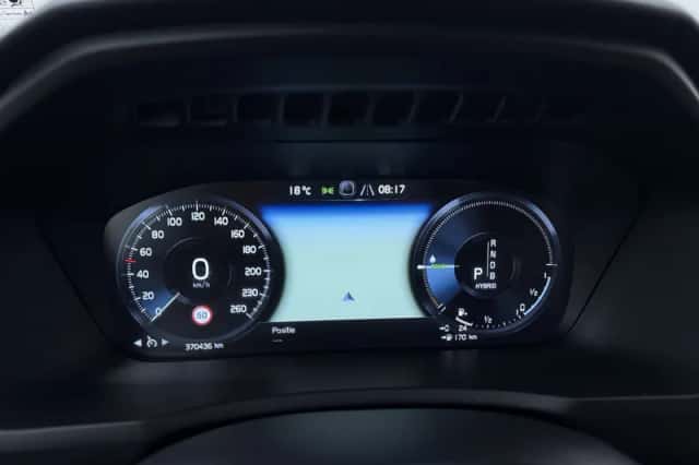 Volvo XC90 (2015) thumbnail 20