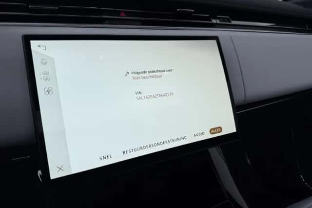 Land Rover Range Rover Sport (2026) thumbnail 41