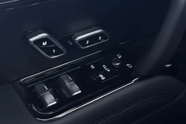 Land Rover Range Rover Sport (2026) thumbnail 38