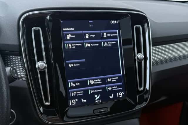 Volvo XC40 (2021) thumbnail 23