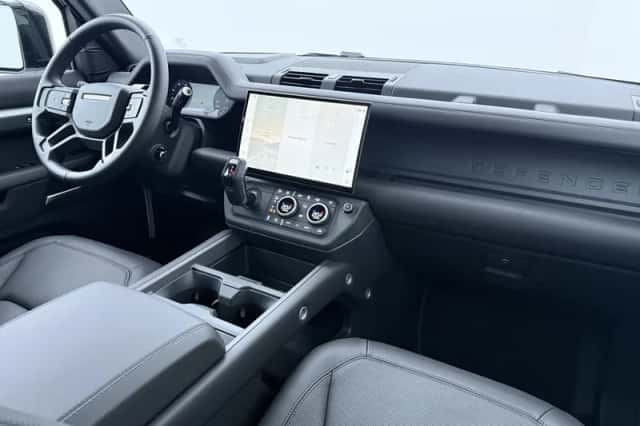 Land Rover Defender (2026) thumbnail 17
