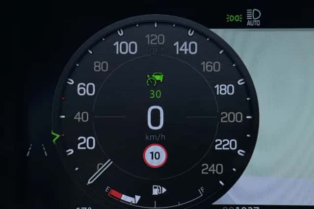 Land Rover Defender (2026) thumbnail 20