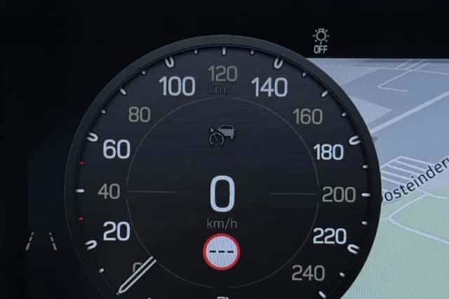 Land Rover Defender (2026) thumbnail 21